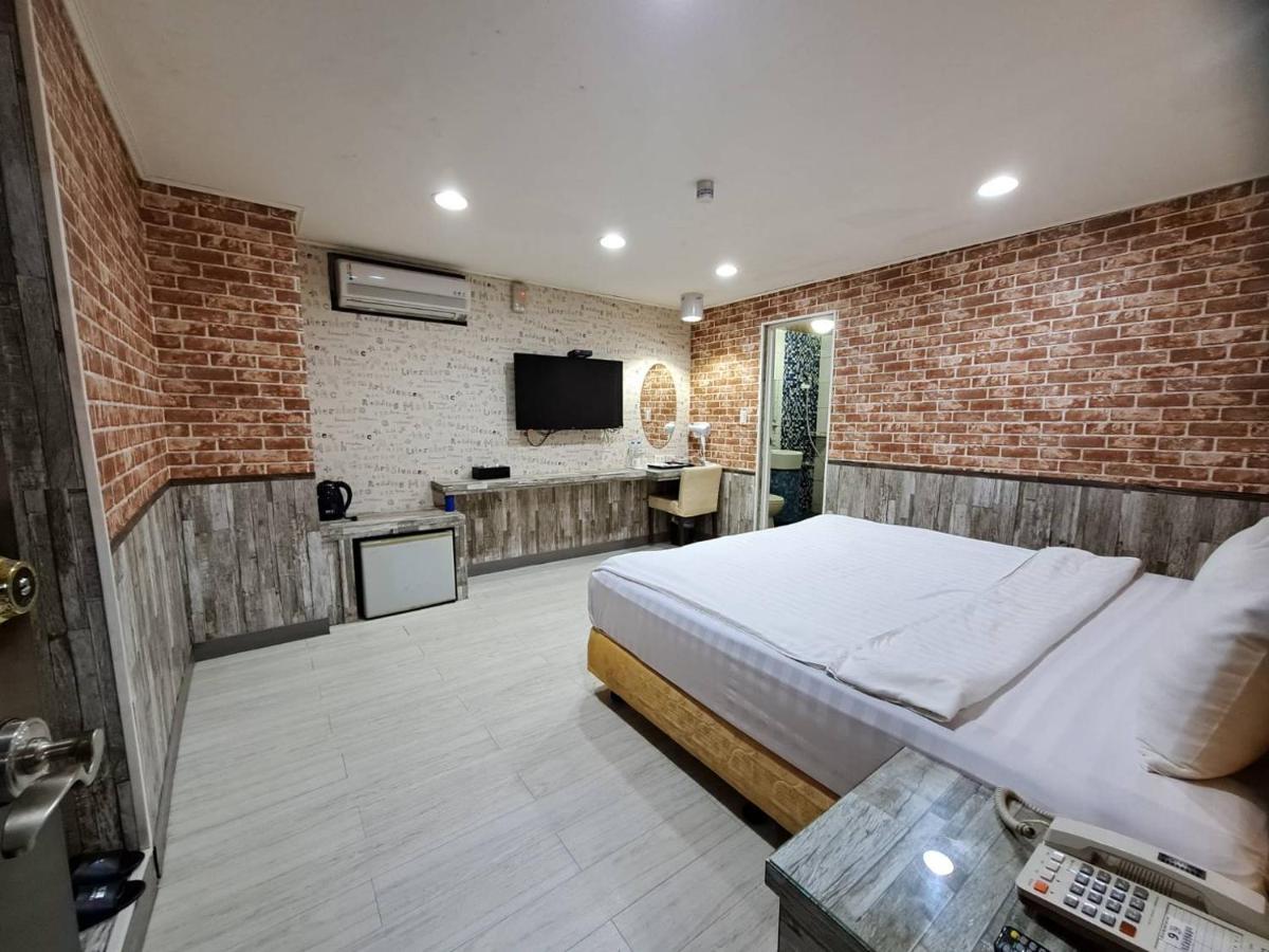 Bin Chen Business Hotel Hsinchu Dış mekan fotoğraf